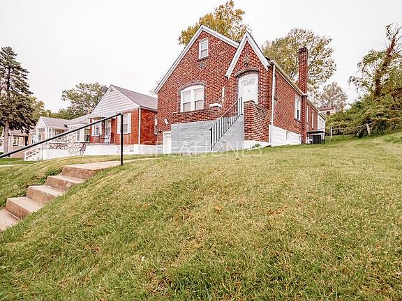 4th image of 6912 Glenmore Ave