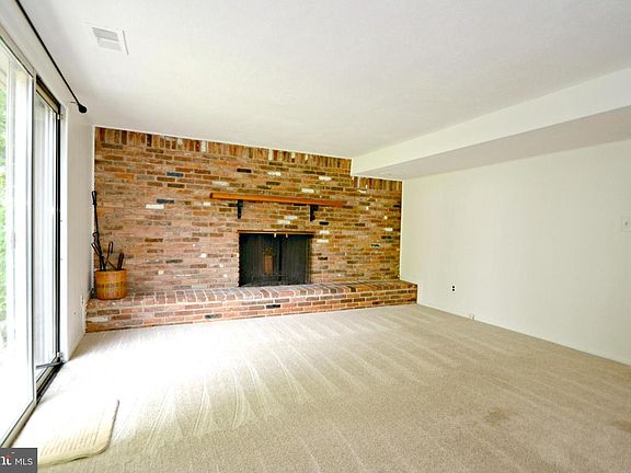 5th image of 9818 Kerrigan Ct