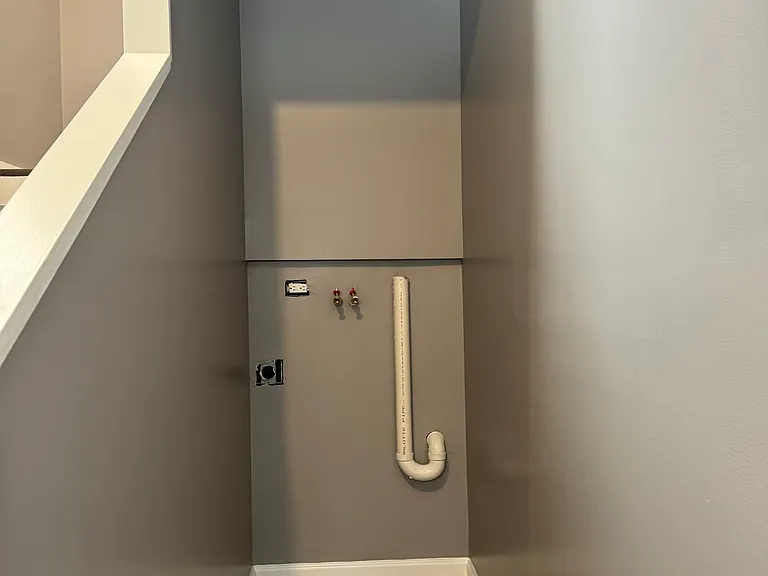 1342 N Hixville Rd — Photo 6