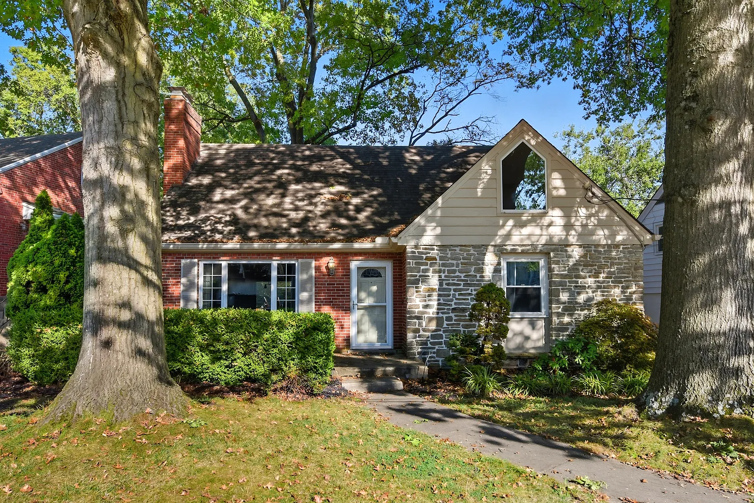 4108 Paxton Woods Dr photo 1