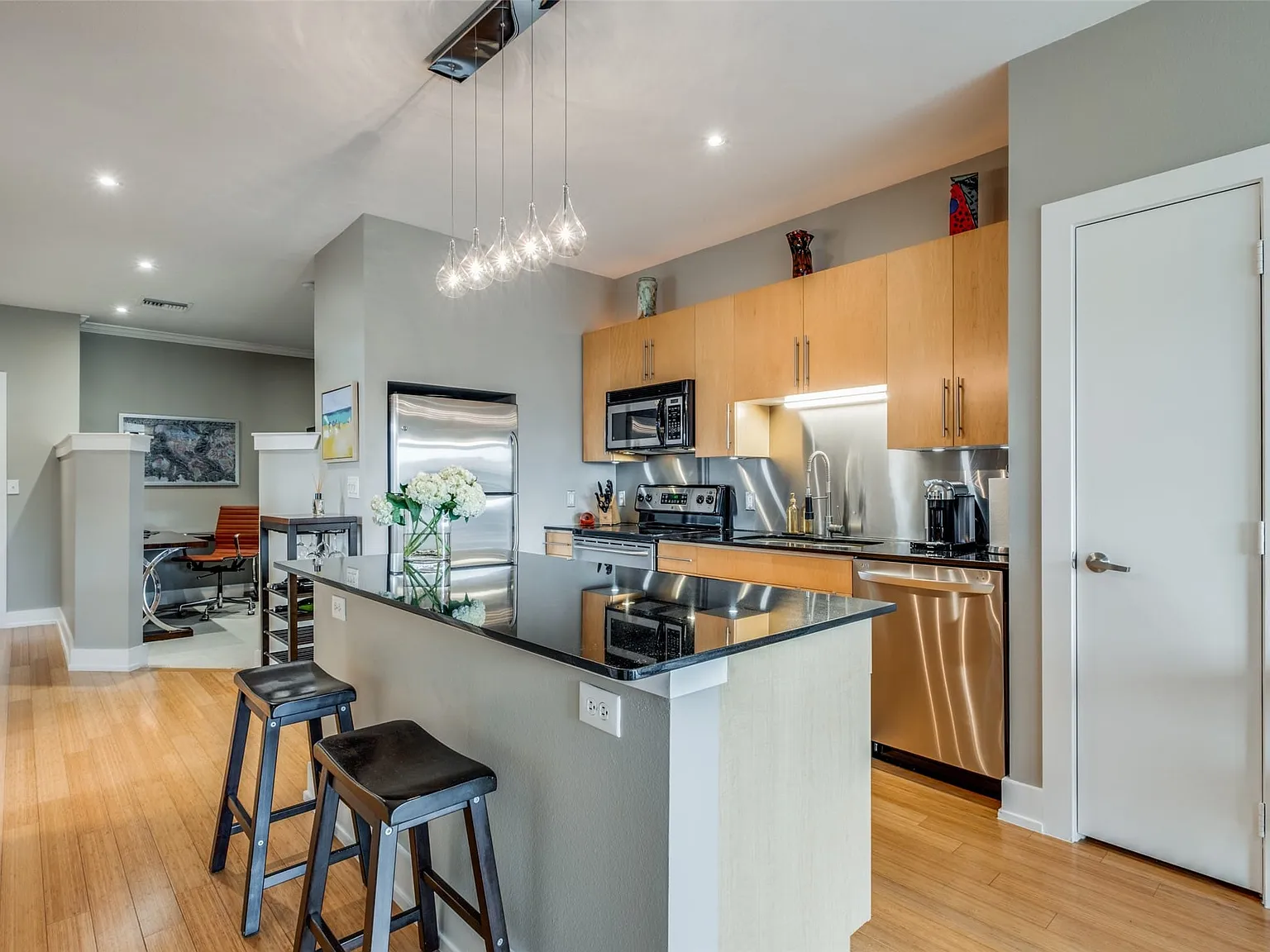 1 bed, 1.0 bath, 1100 sqft, $2,795 — Photo 4