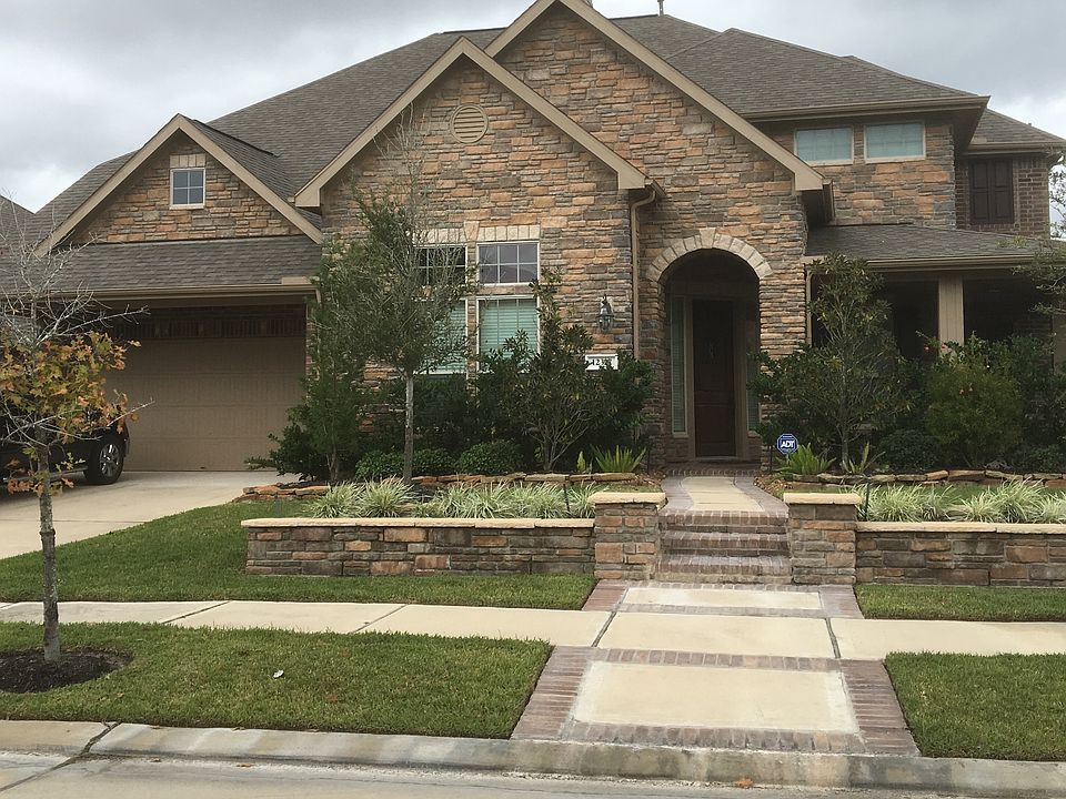 1st image of 12327 Bluff Haven Ln