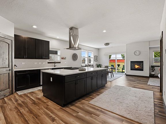 4th image of 140 Madera Dr