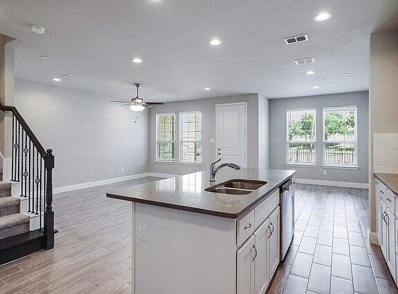 4th image of 5912 Bursey Rd