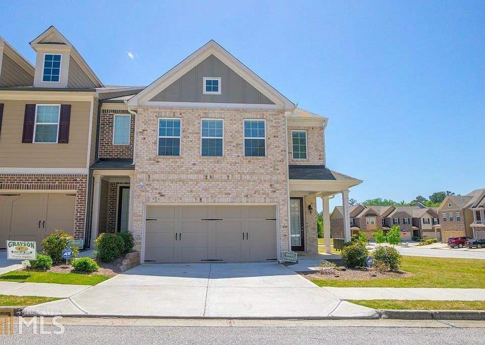 1st image of 3282 Clear View Dr #106