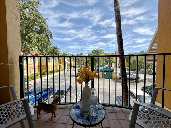7360 NW 114th Ave APT 201, Doral, FL 33178