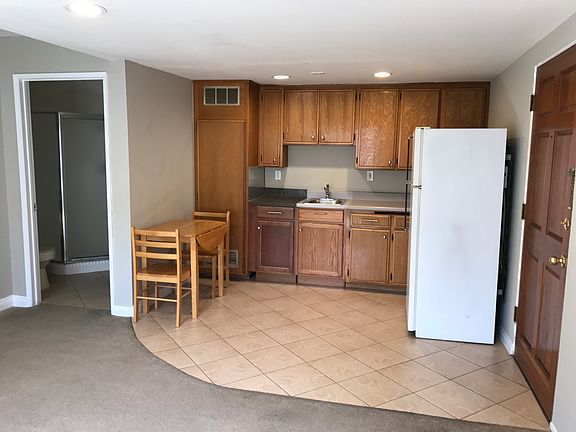 2nd image of 5251 Willowcrest Ave APT 1