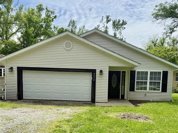 9928 North Rd, Fairview Heights, IL 62208