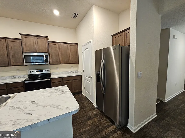 137 Teakwood Dr — Photo 17
