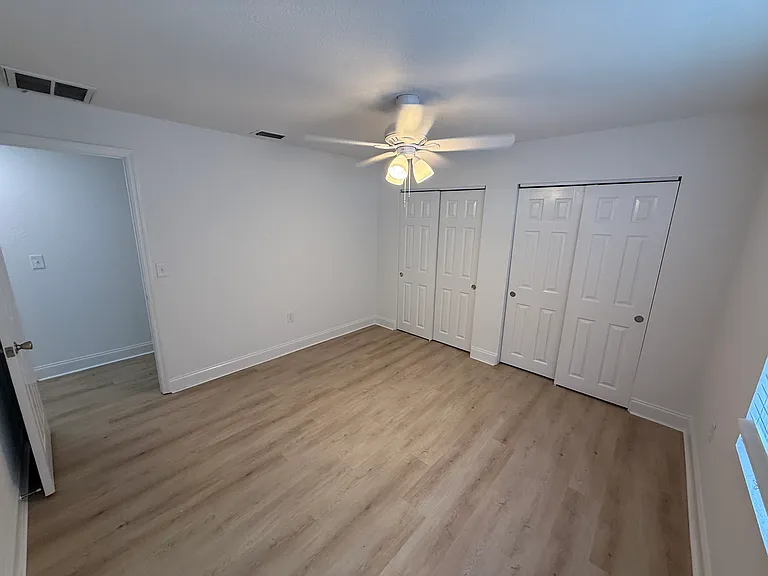 1335 W Lasalle St — Photo 9