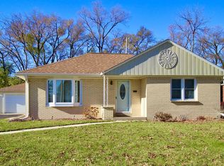 2357 N 103rd St, Wauwatosa, WI 53226