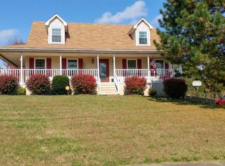 211 Bent Tree Dr, Vine Grove, KY 40175