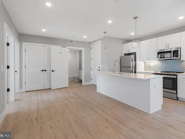 1144 Frankford Ave #501 — Photo 9
