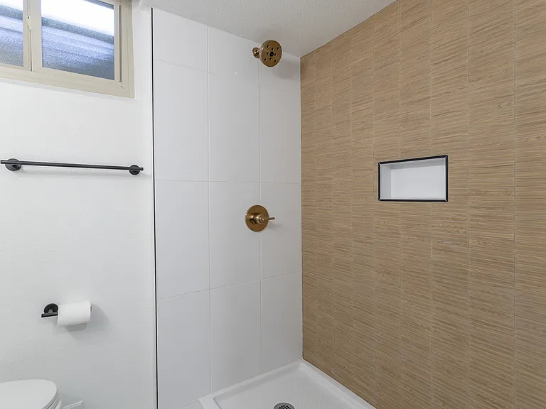 1532 S Grape St — Photo 21