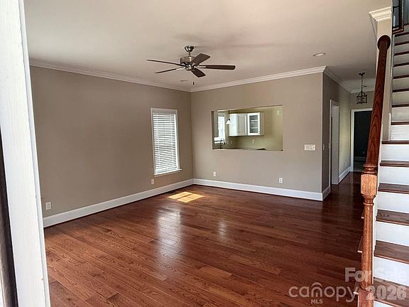 3rd image of 133 Circle Dr