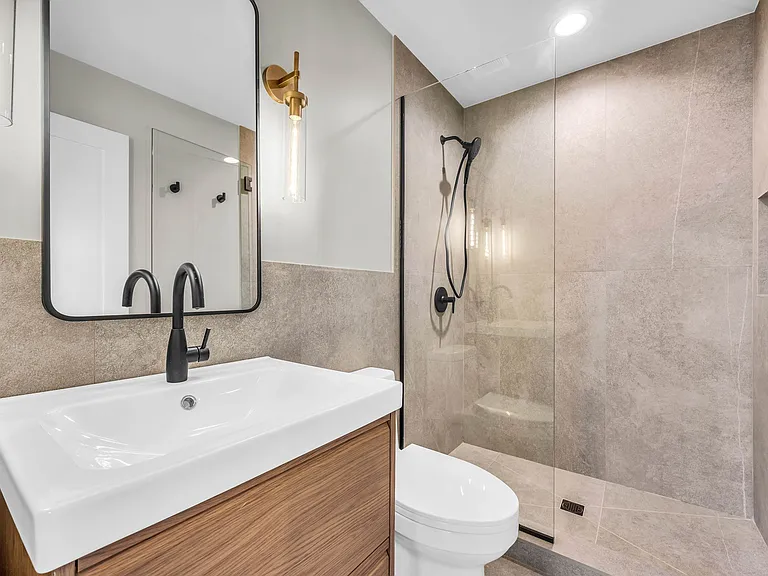 3701 W Dickens Ave #1 — Photo 11