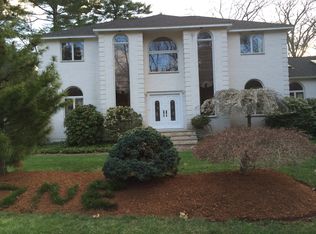 1 Fox Run Ln, North Reading, MA 01864