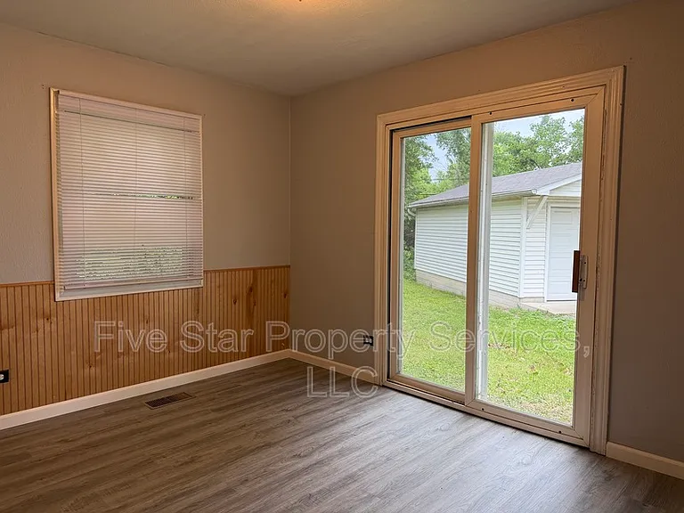 12 Douglas Ct — Photo 21