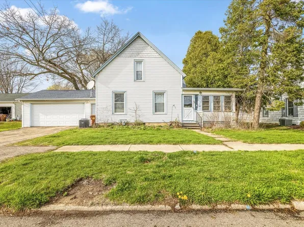 407 W 4th St, Byron, IL 61010