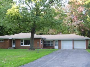 3065 Pipestone Rd, Benton Harbor, MI 49022