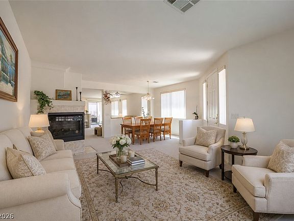 5th image of 3018 Maple Valley St