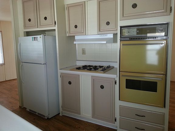 4th image of 1600 S San Jacinto Ave Space 36