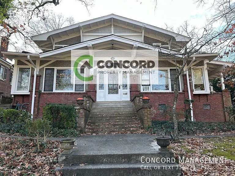 108 S Park Dr #6 — Photo 2