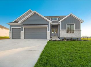 2341 Fishing Ln, Kearney, MO 64060