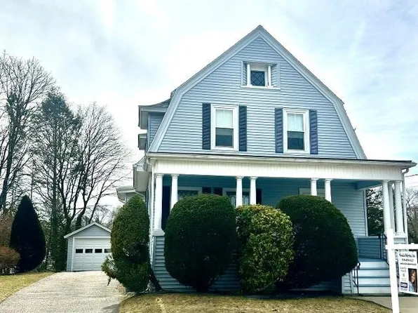 28 Jackson St, Attleboro, MA 02703