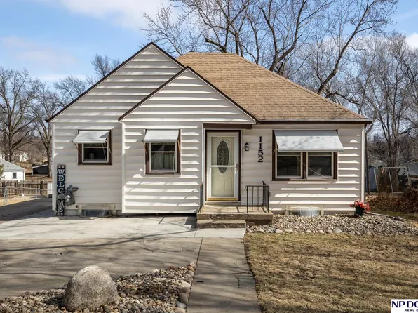 1152 N Sycamore St, Wahoo, NE 68066