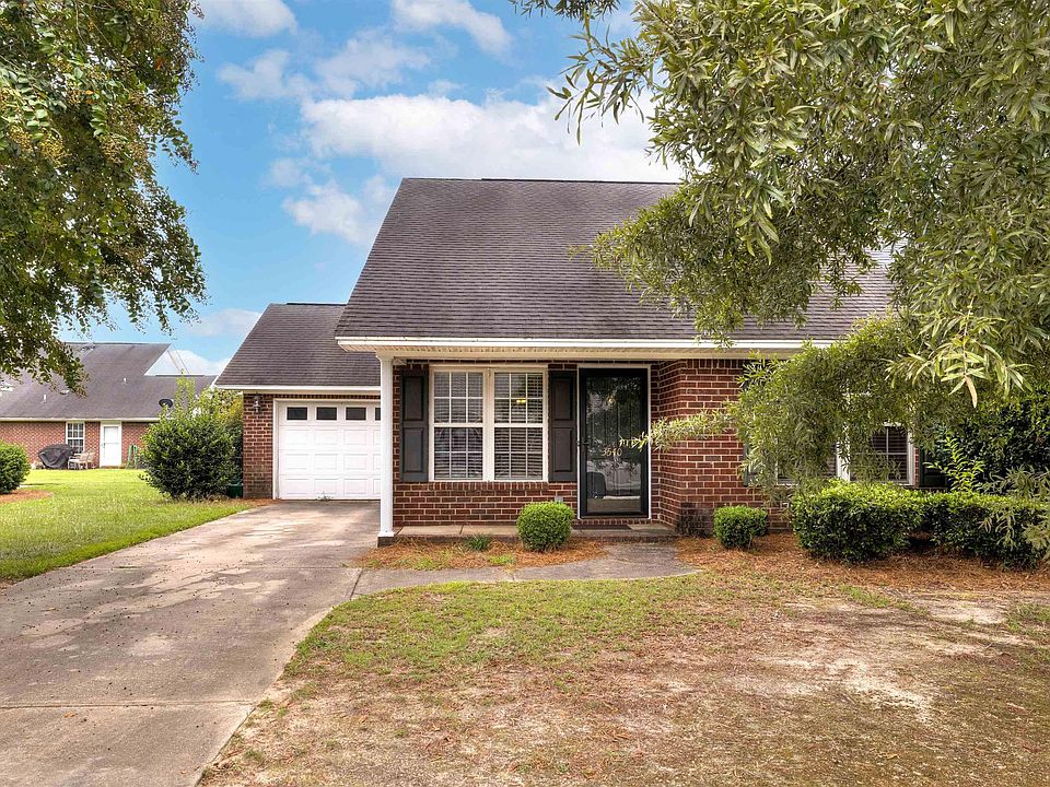 1st image of 3540 Landmark Dr