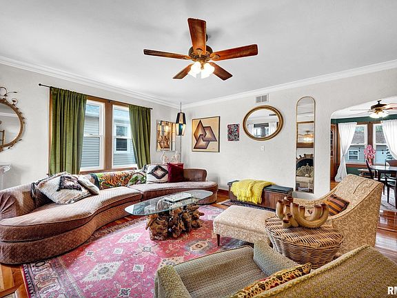 4th image of 2020 W Ayres Ave