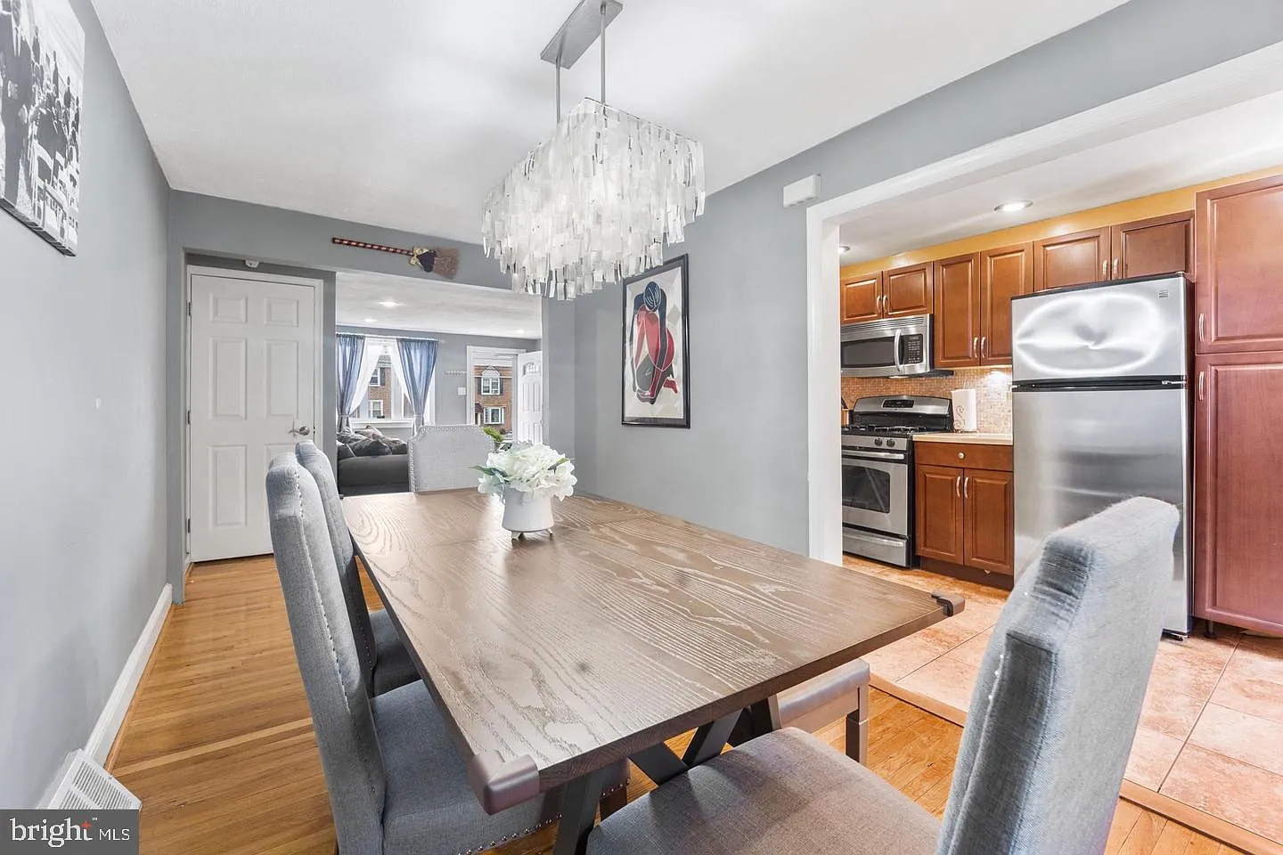 3 bed, 1.5 bath, 1120 sqft, $2,000 — Photo 4