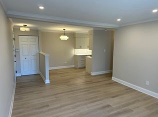 1531 N Windsor Dr APT 312, Arlington Heights, IL 60004