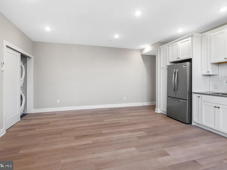 6712 Ridge Ave #204 — Photo 7