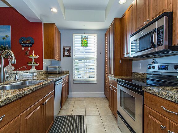 3rd image of 5068 Annunciation Cir #4205