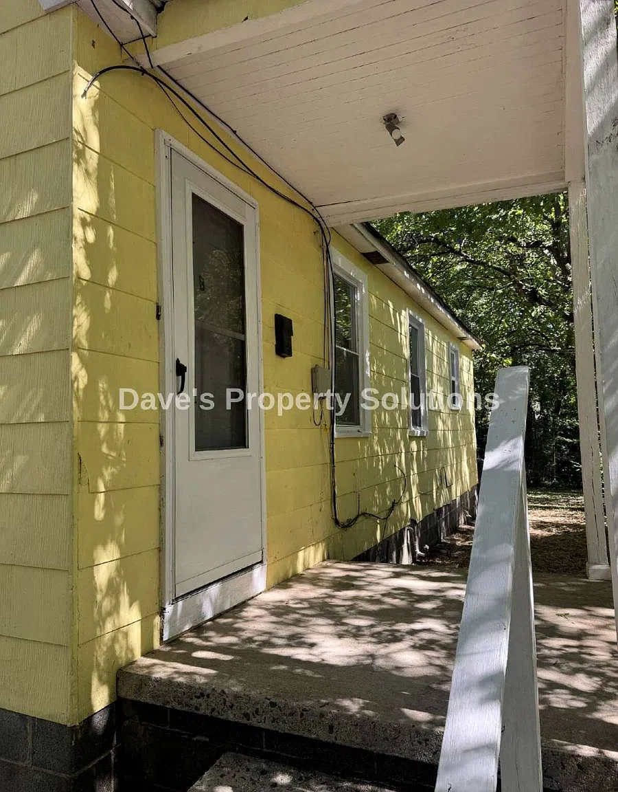 1007 Logan St in Greensboro, NC 27406 — Photo 1