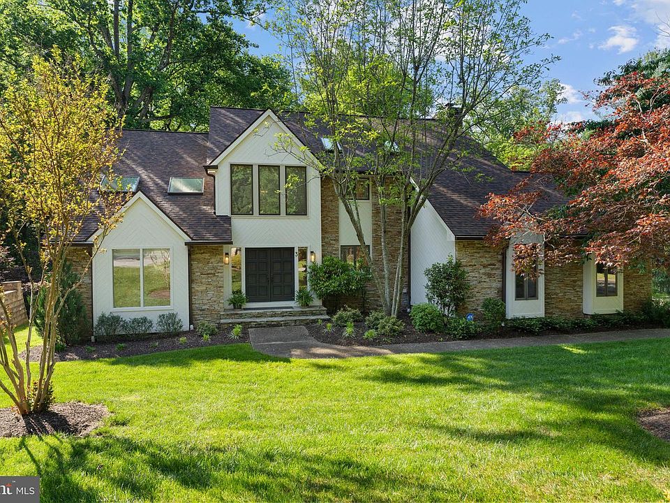 1st image of 3 Roland Ct
