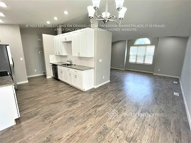 223 N 49th Avenue Ct — Photo 6