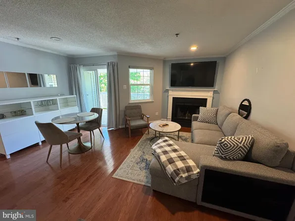 1524 Lincoln Way APT 416, Mc Lean, VA 22102