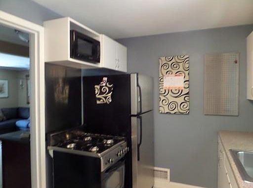 4th image of 22 Roberts Dr APT A