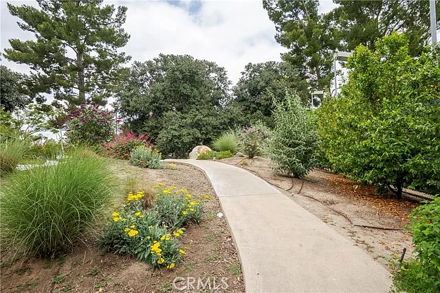262 Streamwood — Photo 43