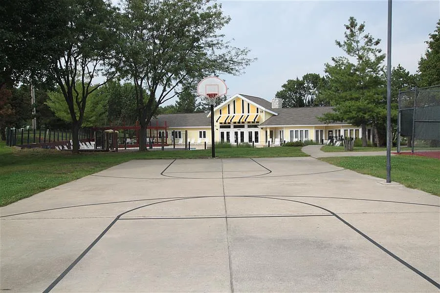 The Ethans Apartments — Photo 3