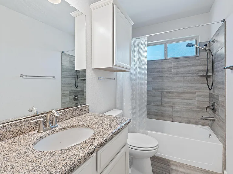 307 Parkside Dr — Photo 24