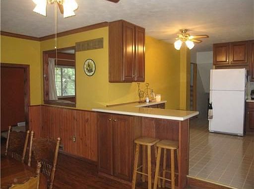 4th image of 18243 Clairmont Dr