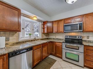 8988 Yucca Ln N, Maple Grove, MN 55369