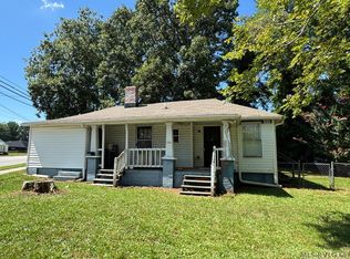 526 W Ridgeway St, Warrenton, NC 27589