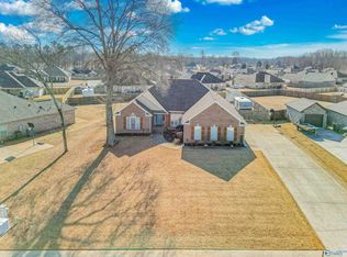 137 Ivy Meadow Cir, Hazel Green, AL 35750