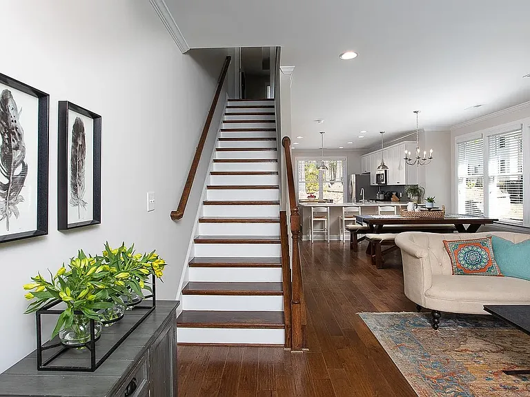 113 Bella Dr — Photo 31