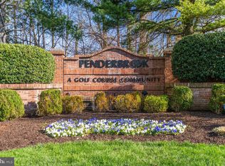 3808 Green Ridge Ct APT 202, Fairfax, VA 22033